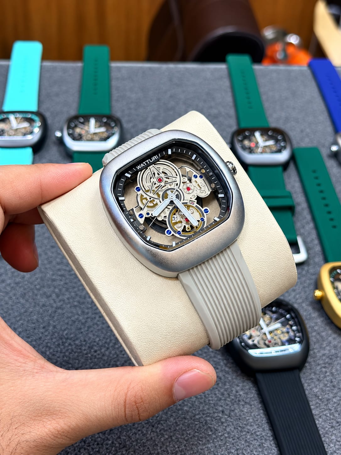 𝗟𝗨𝗫𝗨𝗥𝗬 𝗦𝗞𝗘𝗟𝗘𝗧𝗢𝗡 𝗔𝗨𝗧𝗢𝗠𝗔𝗧𝗜𝗖 𝗪𝗔𝗧𝗖𝗛 𝗙𝗢𝗥 𝗠𝗘𝗡 – 𝗣𝗥𝗘𝗠𝗜𝗨𝗠 𝗦𝗧𝗔𝗜𝗡𝗟𝗘𝗦𝗦 𝗦𝗧𝗘𝗘𝗟 𝗗𝗘𝗦𝗜𝗚𝗡